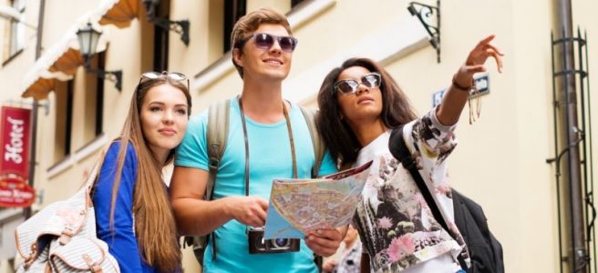 gayahidupmu.com_Tips-Libur-Murah-untuk-Mahasiswa-dengan-Liburan-dalam-Kota-dan-Rumah-Kos-Sendiri-656x300