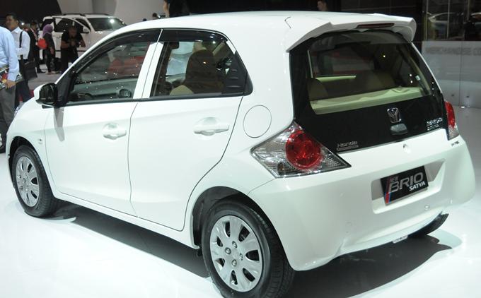 Honda-Brio-Satya-2014-Indonesia